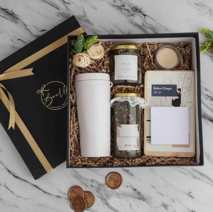 Elevating Brand Presence: Luxury Corporate Gifts with Home & Lifestyle Appeal in Singapore